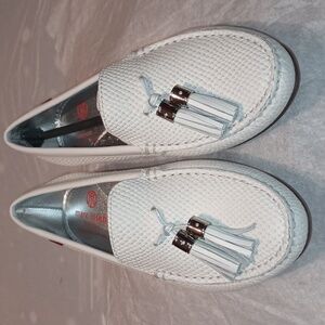 Marc Joseph  Women's White Textured Tassel Loafers